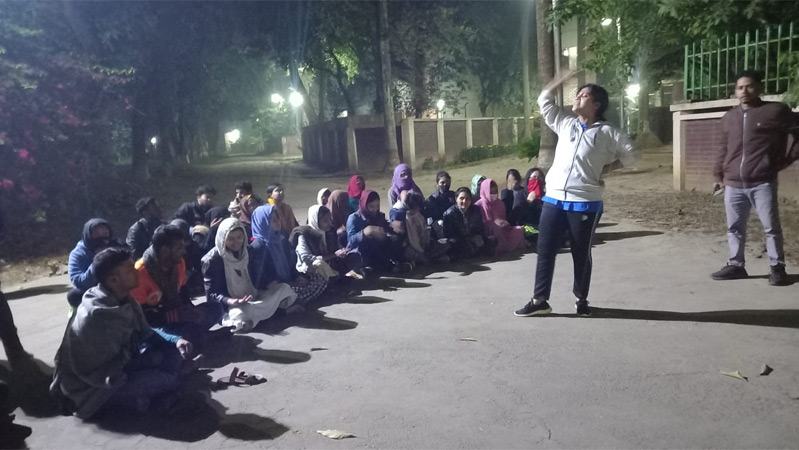 আইসিইউতে জাবি শিক্ষার্থী, মধ্যরাতে বিক্ষোভ