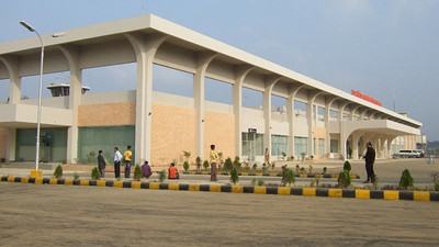 উড়োজাহাজের চাকা ফেটে সিলেটে ফ্লাইট বিঘ্নিত