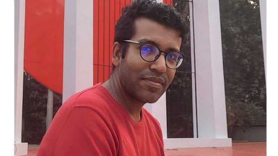 লাল দলের শিল্পীরা ১২ বছর ধরে পারফর্ম করছেন