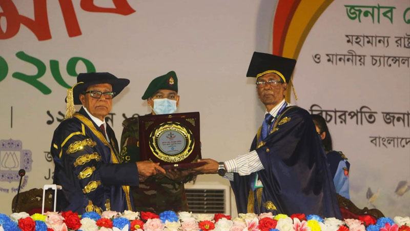 শিক্ষাবহির্ভূত কাজে সময় বেশি দেয়ায় র‍্যাংকিংয়ে নেই বিশ্ববিদ্যালয়গুলো