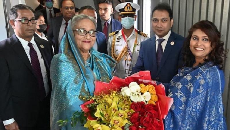 দোহায় পৌঁছেছেন প্রধানমন্ত্রী