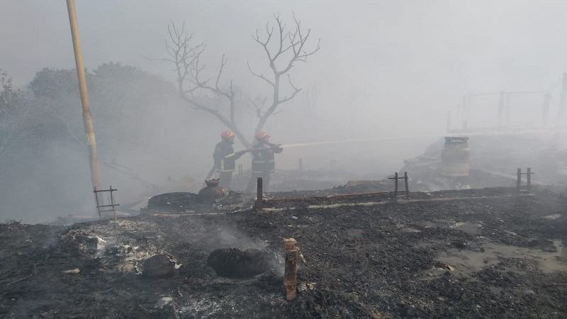 রোহিঙ্গা ক্যাম্পের আগুন নিয়ন্ত্রণে