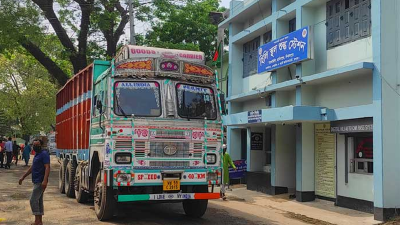 অনুমতি না থাকায় বন্ধ হচ্ছে পেঁয়াজ আমদানি