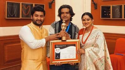 নেপালের উৎসবে ‘গৌতম বুদ্ধ’ পুরস্কার পেল সাঁতাও