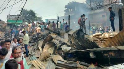 অগ্নিকাণ্ড দেখতে আসার পথে দুর্ঘটনায় নিহত ২
