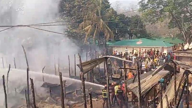 বান্দরবানে আগুনে পুড়ল ৫৫ দোকান