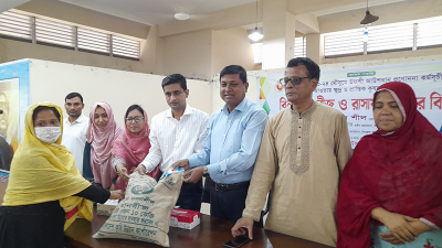 বিনামূল্যে সার-বীজ পেলেন ফেনীর তিন সহস্রাধিক কৃষক