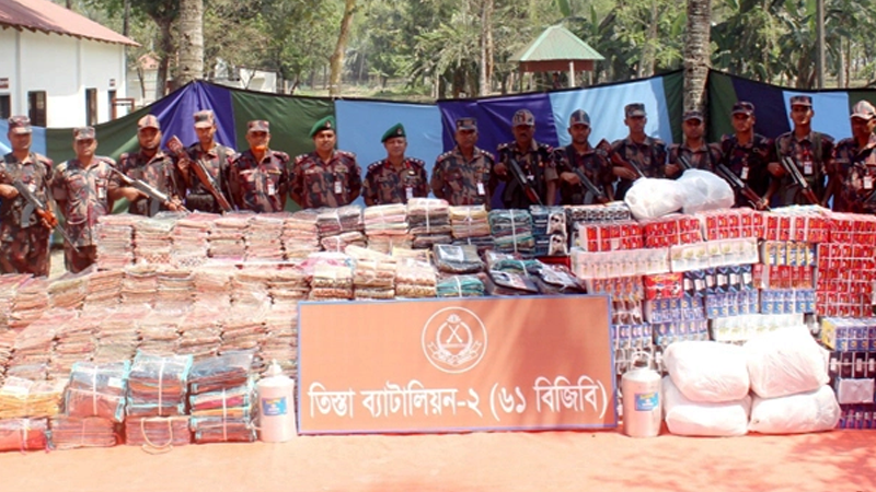 বুড়িমারীতে ৩ ট্রাকভর্তি ভারতীয় পণ্য জব্দ