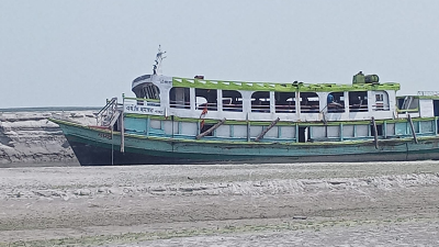 নাব্য সংকটে বন্ধ হয়ে গেছে নদীতীরের অনেক ঘাট