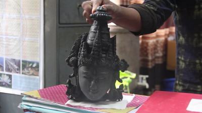 মুন্সিগঞ্জে রাজা বল্লাল সেনের দীঘিতে সন্ধান মিলল প্রাচীন মূর্তির