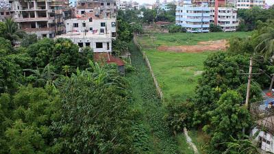 অবকাঠামোর চাপে পাঁচ বছরে ভরাট বুড়িগঙ্গার ১১ শাখা খাল