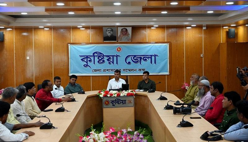 পরিবহন মালিকদের দ্বন্দ্বে যাত্রী ভোগান্তি চরম