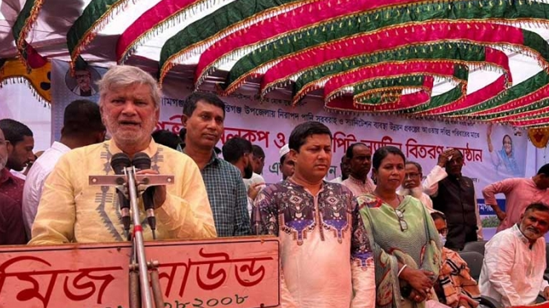 আওয়ামী লীগ সরকার জনগণের উন্নয়নে কাজ করে