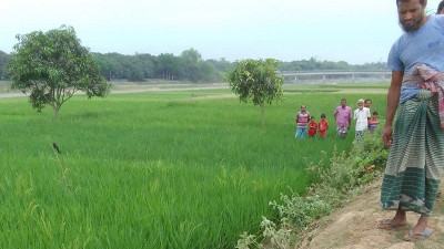 চাঁপাইনবাবগঞ্জ সীমান্ত থেকে যুবকের গুলিবিদ্ধ মরদেহ উদ্ধার