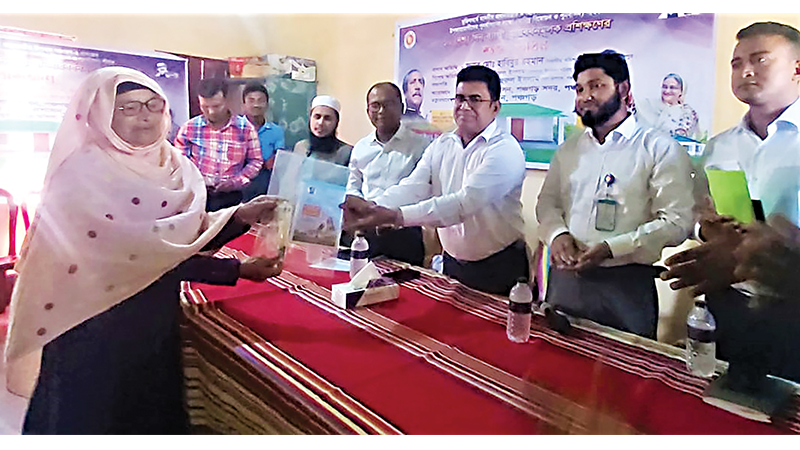 পঞ্চগড়ে নারীদের আয়বর্ধক প্রশিক্ষণ উদ্বোধন