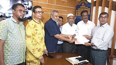 বরিশাল সিটিতে আওয়ামী লীগ প্রার্থীর মনোনয়নপত্র সংগ্রহ