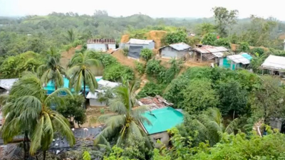 কক্সবাজারে পাহাড়ে ঝুঁকি নিয়ে তিন লক্ষাধিক মানুষের বসবাস