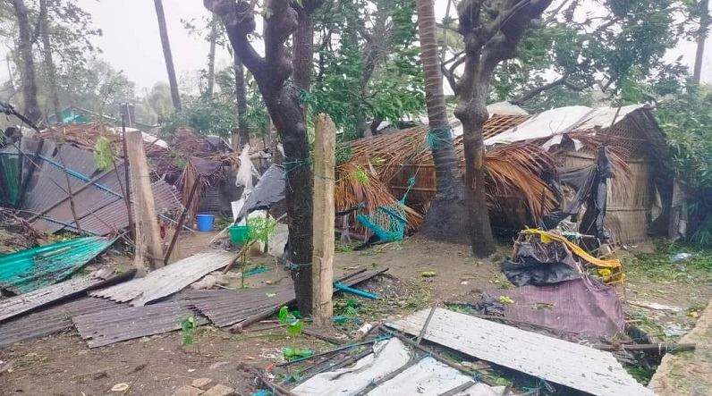 ঘূর্ণিঝড় মোখা:  তাণ্ডবের পর ঘুরে দাঁড়ানোর চেষ্টায় ক্ষতিগ্রস্তরা