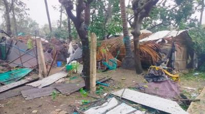 ঘূর্ণিঝড় মোখা:  তাণ্ডবের পর ঘুরে দাঁড়ানোর চেষ্টায় ক্ষতিগ্রস্তরা