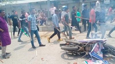 পটুয়াখালীতে বিএনপির সমাবেশে হামলা, সংবাদকর্মীসহ আহত ২৫