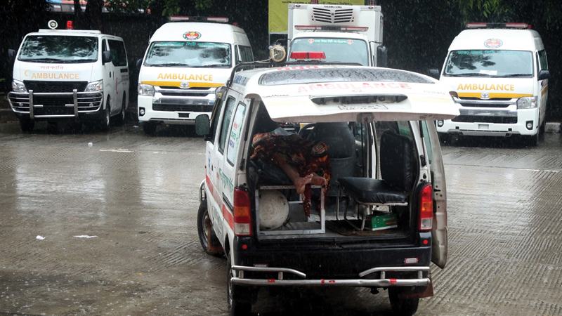 কাগজে-কলমে হাজারের বেশি অ্যাম্বুলেন্স, সচল ৫৫০