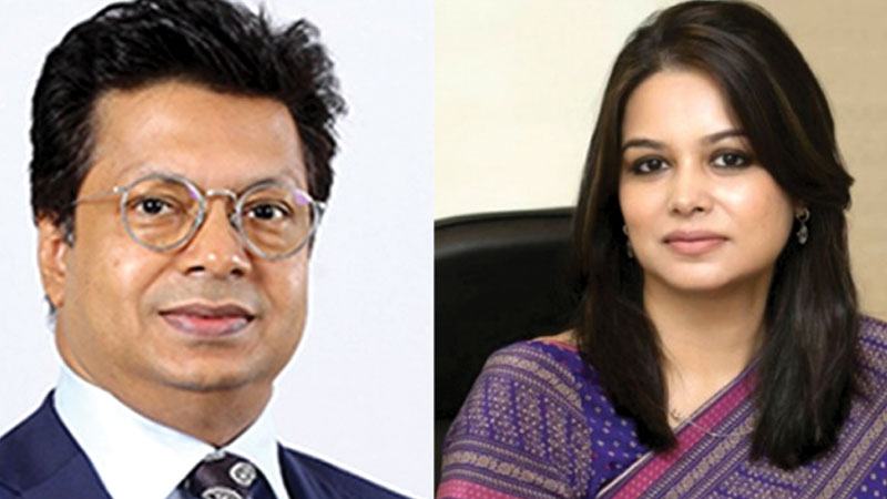 স্ত্রীর বিরুদ্ধে অর্থ আত্মসাতের অভিযোগ চেয়ারম্যানের