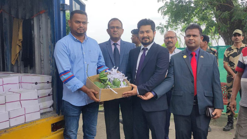 ত্রিপুরার মুখ্যমন্ত্রীর জন্য ৫০০ কেজি আম পাঠালেন প্রধানমন্ত্রী