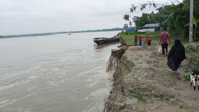 কুড়িগ্রামে দুশ্চিন্তায় নদী তীরের মানুষ