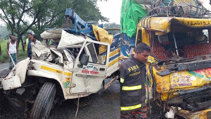 সিরাজগঞ্জে গরুবোঝাই পিকআপে ট্রাকের ধাক্কা, নিহত ৪
