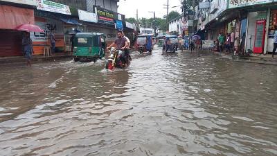বিপৎসীমার ৬ সেন্টিমিটার ওপরে বইছে সুরমার পানি
