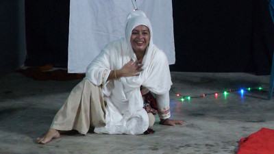 ঝিনাইদহে একক নাটক ‘খুড়িমা’ পরিবেশিত