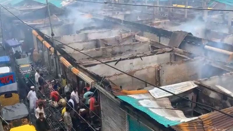 টেকনাফে বার্মিজ মার্কেটের শতাধিক দোকান পুড়ে ছাই