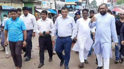 হিলি স্থলবন্দর সড়ক পরিদর্শন করলেন জেলা প্রশাসক