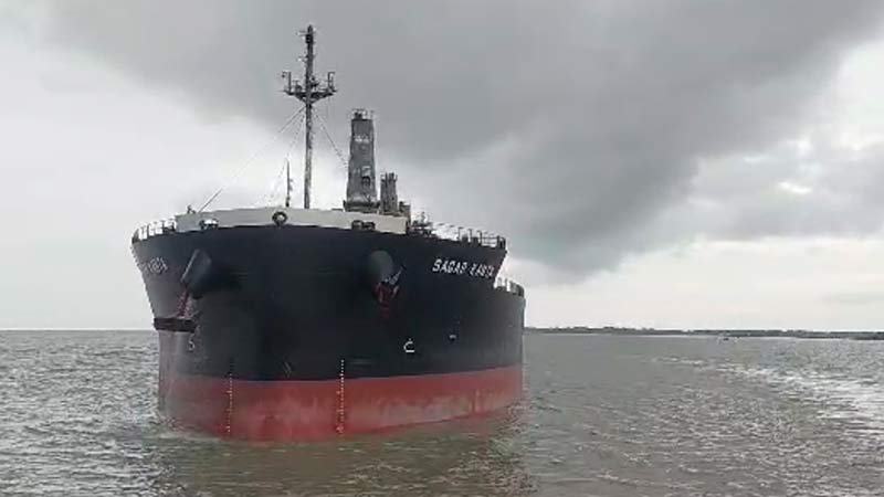 পায়রা বন্দরে ভিড়েছে কয়লাবাহী সাগরকান্তা
