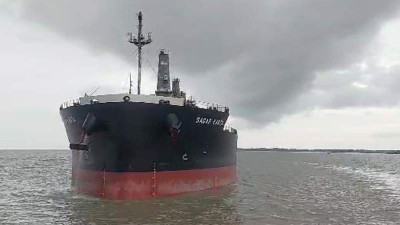 পায়রা বন্দরে ভিড়েছে কয়লাবাহী সাগরকান্তা