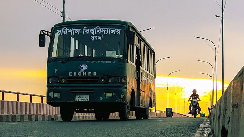 নদীর নামে ববির বাস