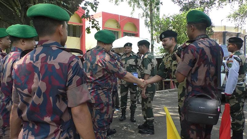 হিলি সীমান্ত দিয়ে ভারতে গেল বিজিবি প্রতিনিধি দল