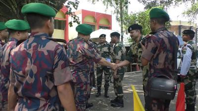 হিলি সীমান্ত দিয়ে ভারতে গেল বিজিবি প্রতিনিধি দল