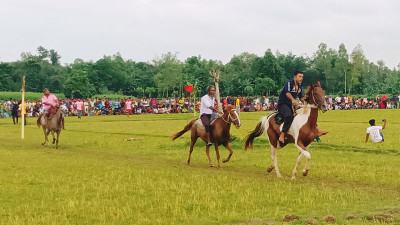 শেরপুরে দুই দিনব্যাপী ঘোড়দৌড় শুরু