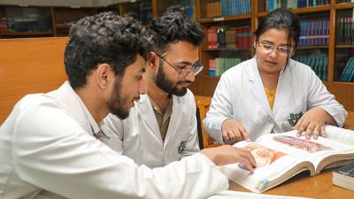 চিন্তার দীর্ঘসূত্রতা কমায় গ্রুপ স্টাডি
