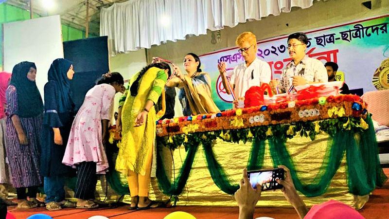 পঞ্চগড়ে কৃতী শিক্ষার্থী সংবর্ধনা