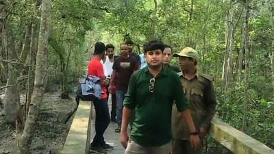 নিষেধাজ্ঞা ওঠার প্রথম দিনেই সুন্দরবনে দর্শনার্থীর ভিড়