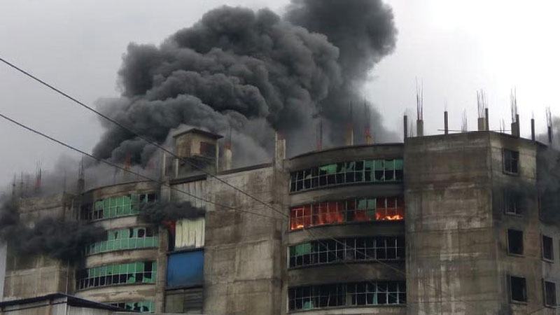 মালিকপক্ষকে বাদ দিয়ে আদালতে অভিযোগপত্র