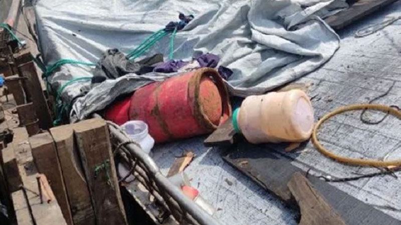 দগ্ধ আরো তিন জেলের মৃত্যু