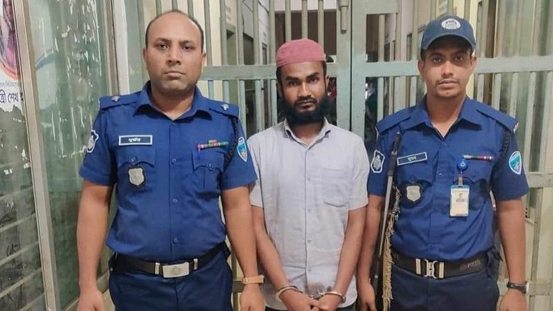 কক্সবাজারে ট্রলারে ১০ মরদেহ, অভিযুক্ত দস্যু সর্দার সুমন গ্রেফতার