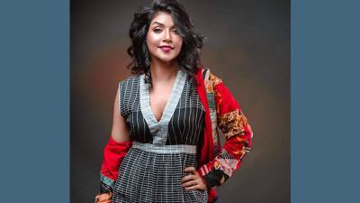 কলকাতায় সিনেমার শুটিংয়ে ব্যস্ত নওশাবা