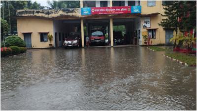 কুড়িগ্রামে টানা বৃষ্টিতে বিপর্যস্ত জনজীবন