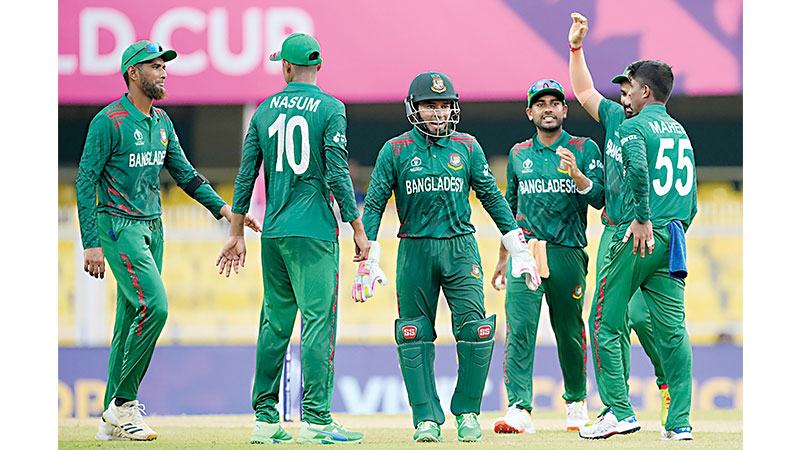 শ্রীলংকাকে ৭ উইকেটে হারাল বাংলাদেশ