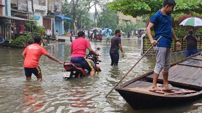 মৌসুমের সর্বোচ্চ বৃষ্টিপাত, ভাসছে রাজশাহী