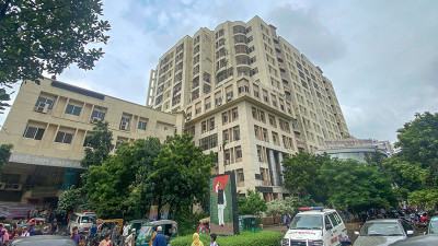 প্রতিষ্ঠার ৮ বছর পরও হাসপাতাল ভবনেই শিক্ষা কার্যক্রম